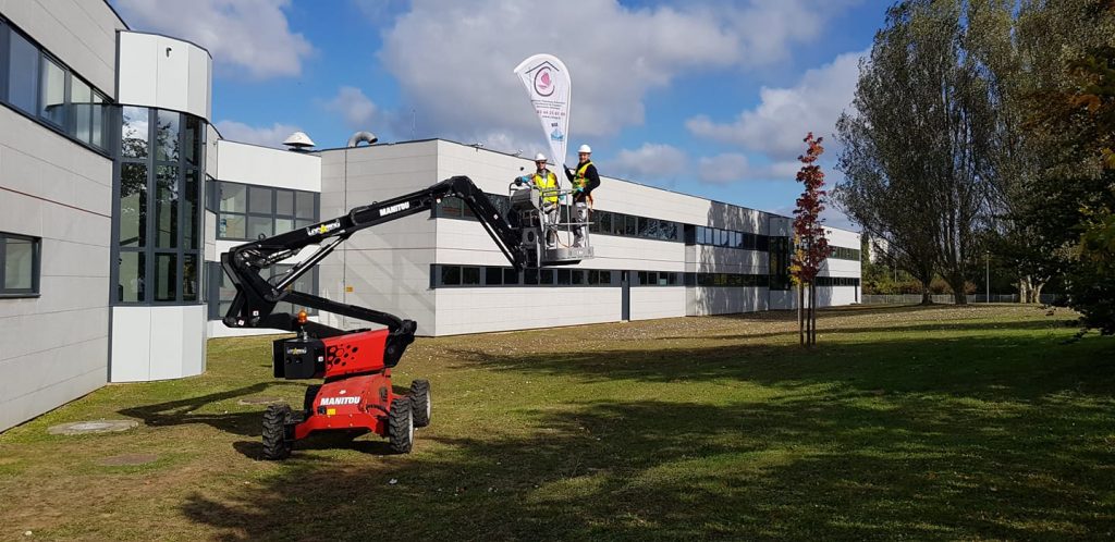 Nettoyage et ravalement de façade bâtiment industriel Cofapi