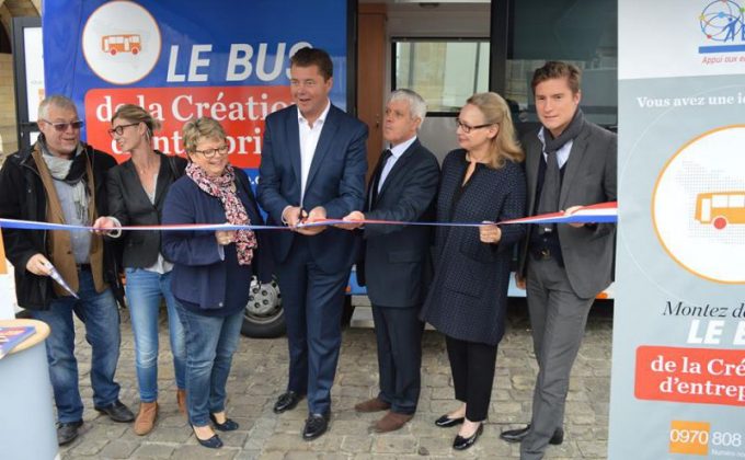 Photo de l'inauguration du Bus BGE