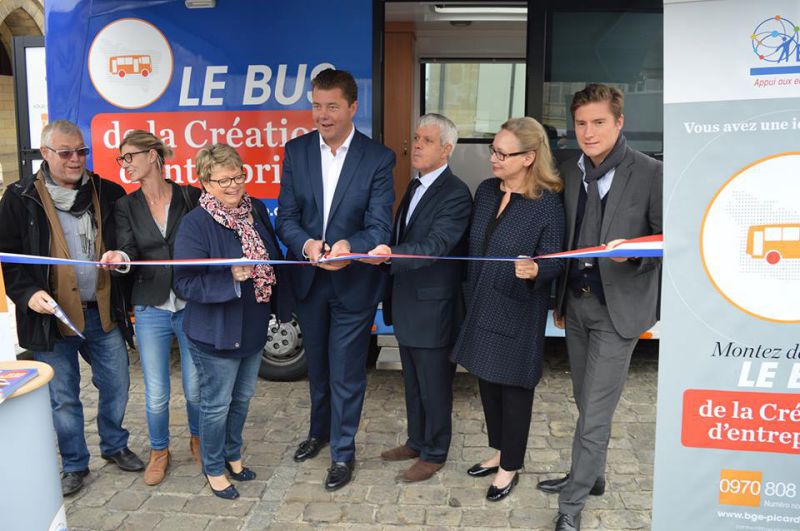 Photo de l'inauguration du Bus BGE